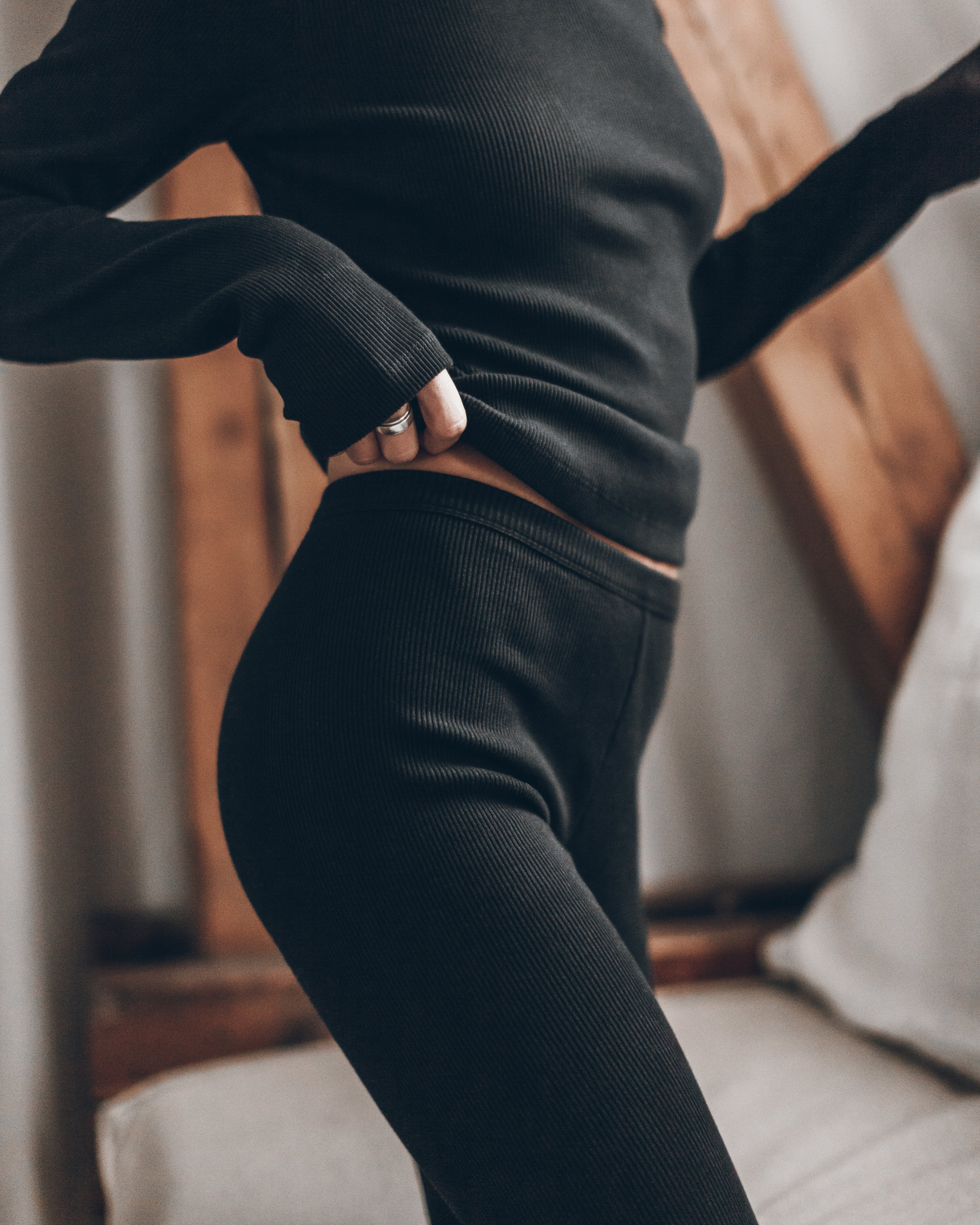 The Black Ribbed Leggings - Image 4