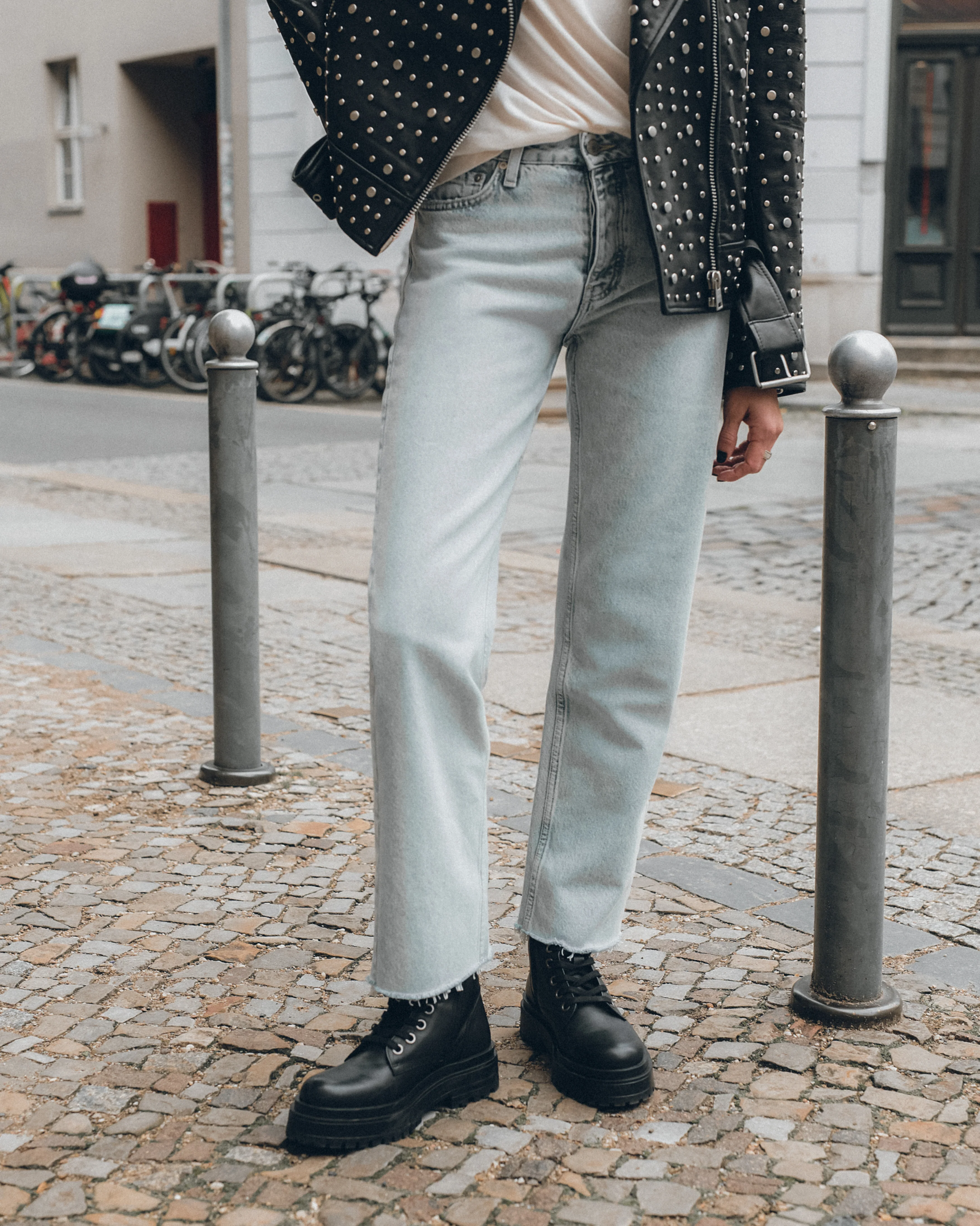 The Blue Cropped Straight Jeans - Image 5