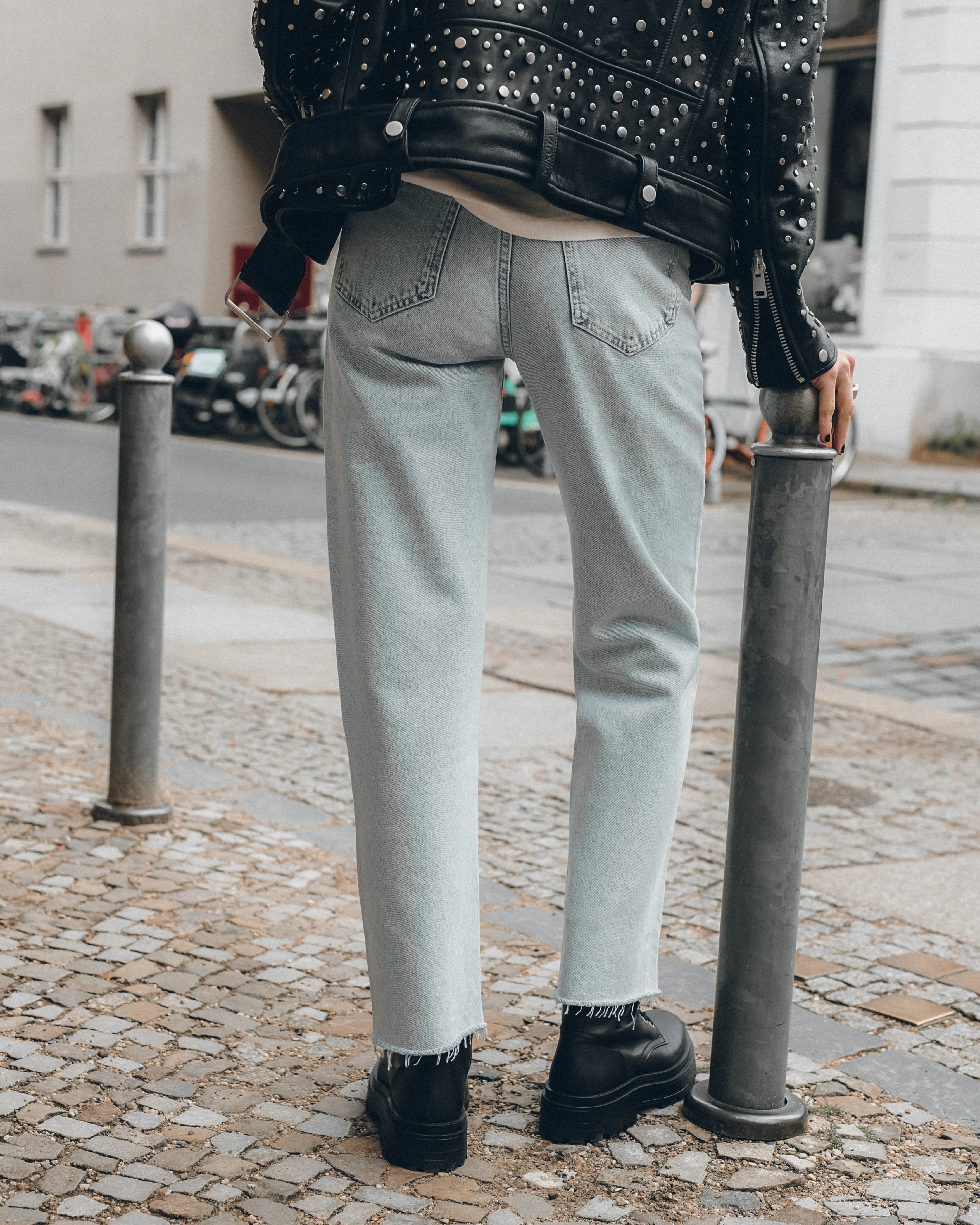The Blue Cropped Straight Jeans - Image 6